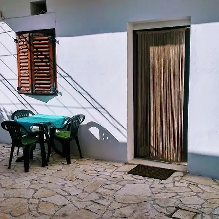 Studio Jarmila דירה מימיצה